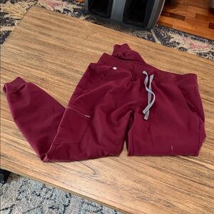 Figs maroon Zamora Pants with Drawstring